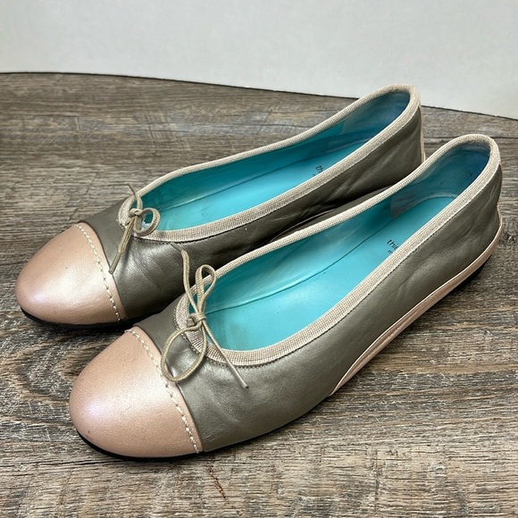 Thierry Rabotin Women’s Metallic Taupe & Beige Leather Ballet Flats EU38.5 US8.5 - Picture 1 of 7